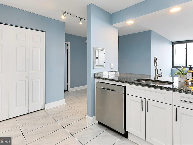 801 N Pitt St #1203 — Photo 19
