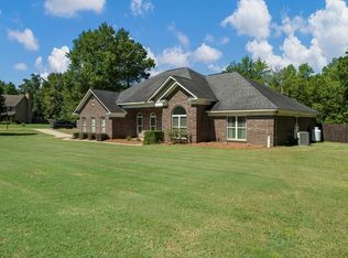 185 E Straight St, Waverly Hall, GA 31831