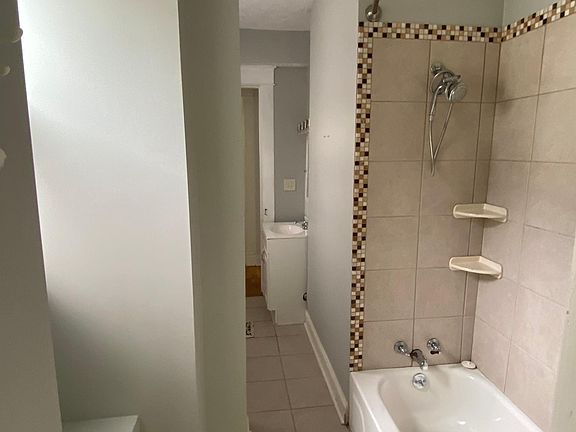 5th image of 1839 Speed Ave #1