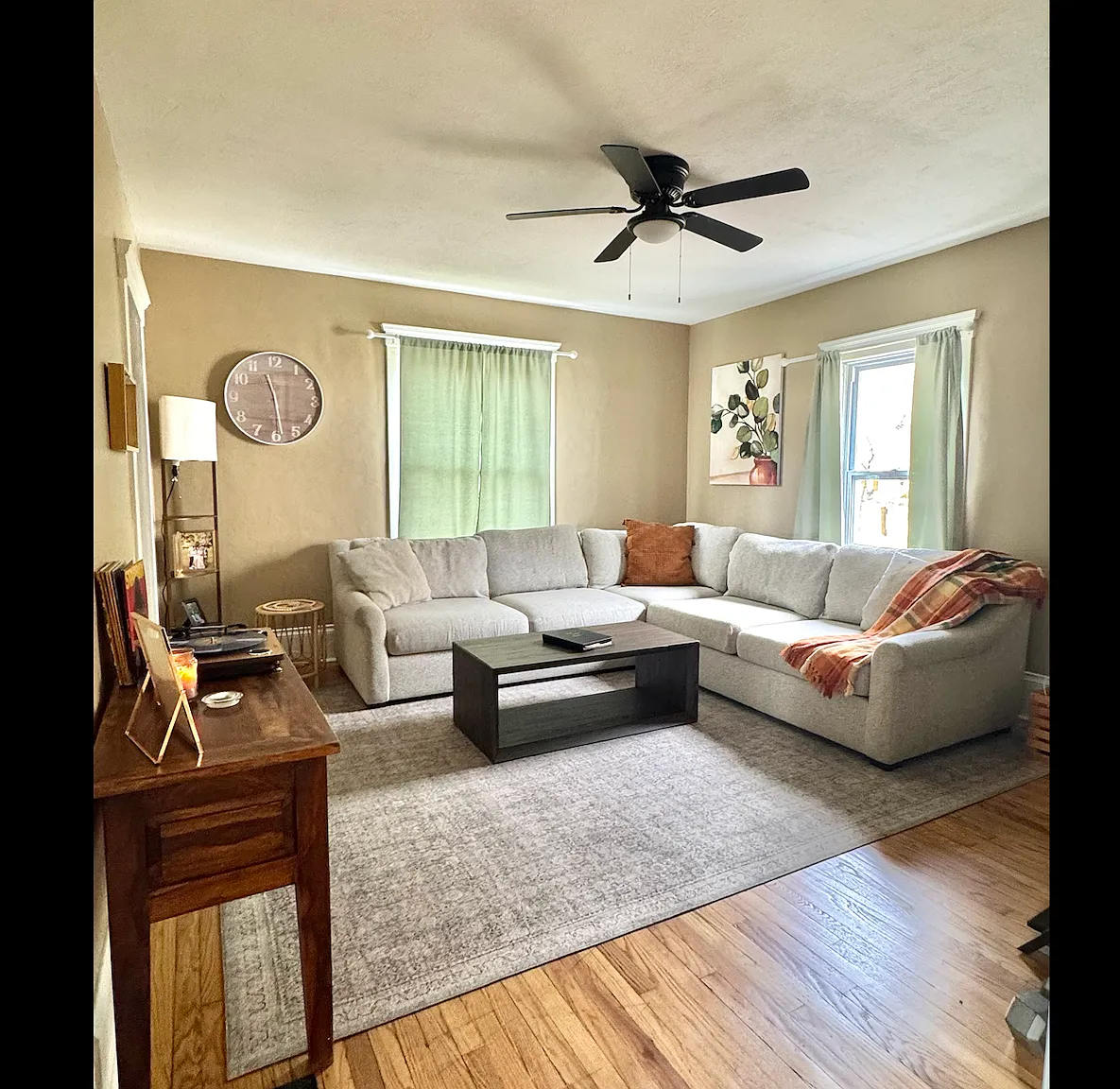 3 bed, 1622 sqft, $1,000 — Photo 2