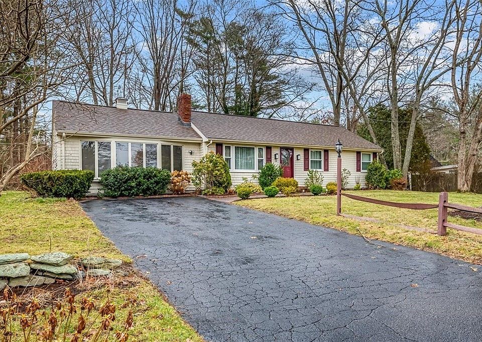 1st image of 30 Reservoir Ave
