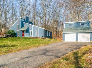 226 Old Colchester Rd, Amston, CT 06231