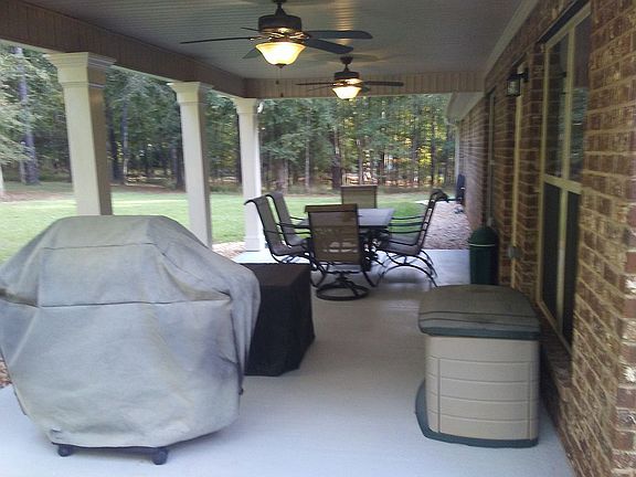 2nd image of 106 Oak Leaf Cir
