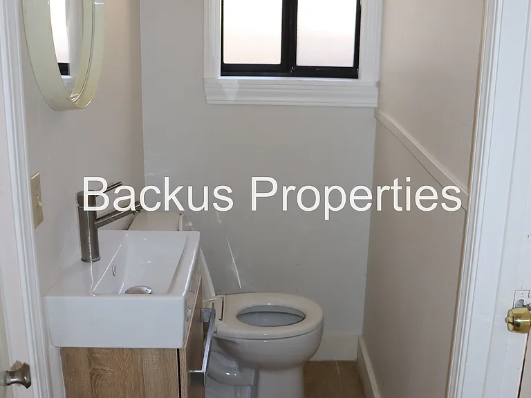 11585 McCarthy Rd — Photo 16