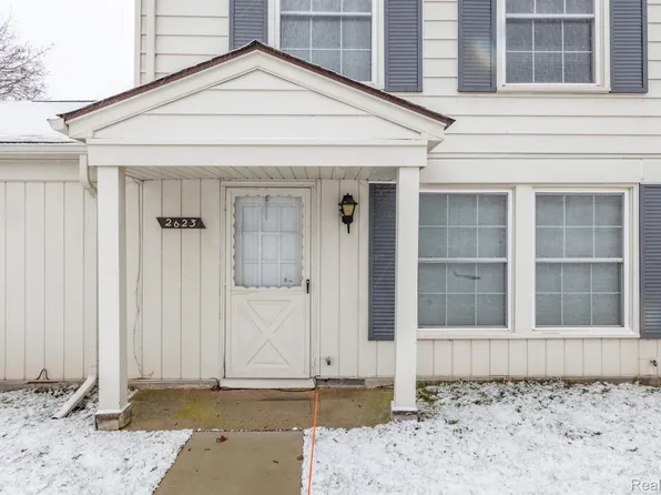 2623 Thornbrier Ct, Lake Orion, MI 48360