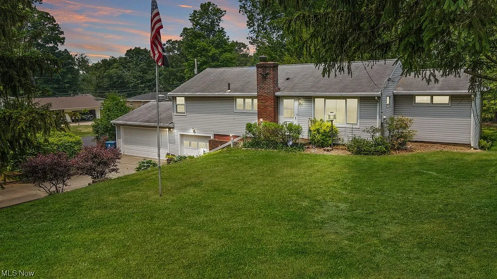 3567 Rolling Ridge Rd NE photo 1