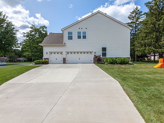 2nd image of 3110 Middlebury Ln