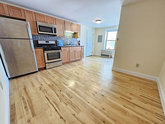 3rd image of 155 Maple Street