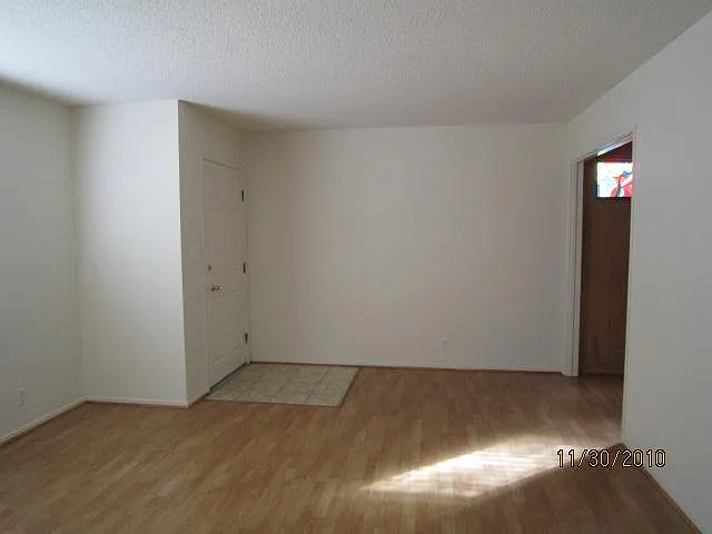 2 bed, 1266 sqft, $2,100 — Photo 4