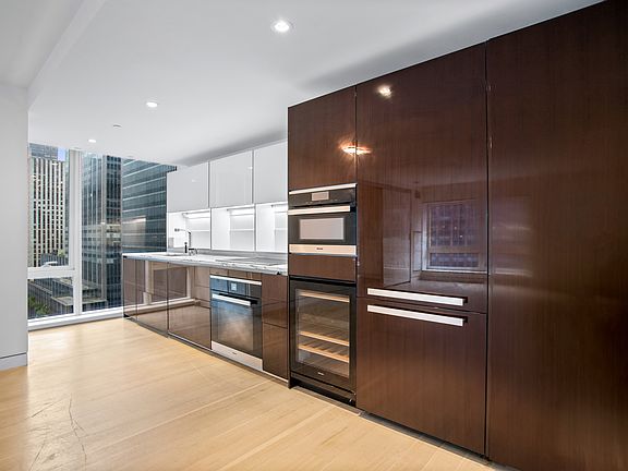 5th image of 135 W 52nd St APT 24D