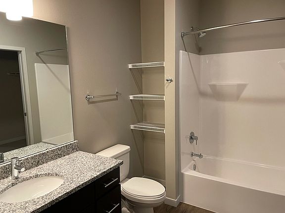 3rd image of 501 W Verona Ave #405