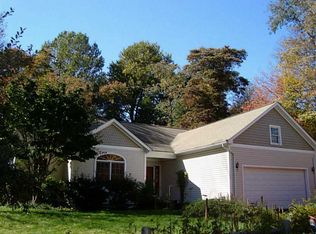 39 W Park Ln, Kingston, RI 02881