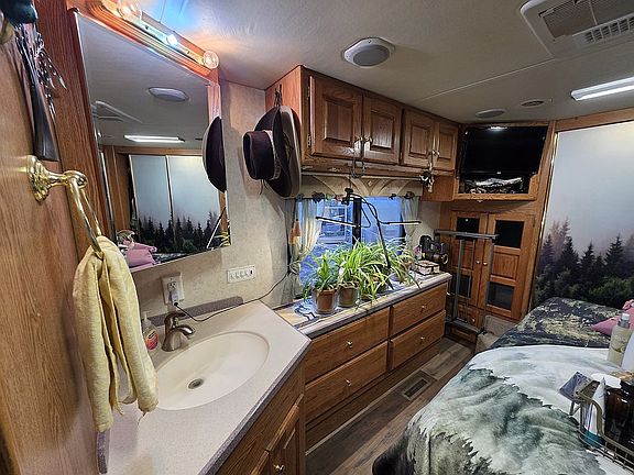 5th image of 270 Sugarloaf Trl