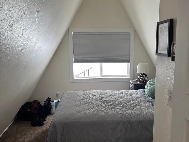 1012 High Point Dr — Photo 3
