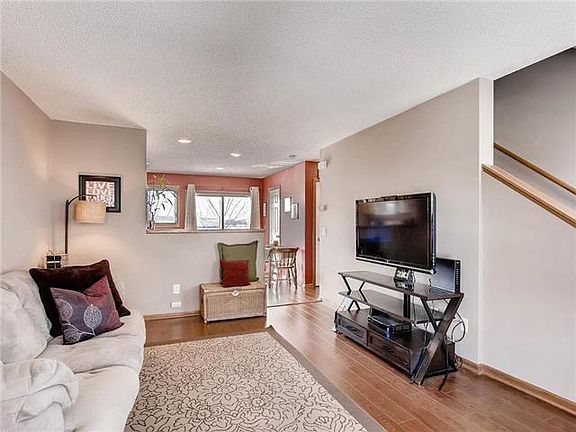 4th image of 4967 Evergreen Dr N Unit 2