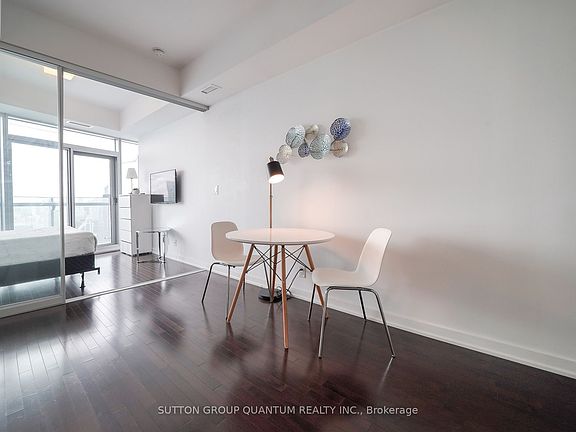 3rd image of 12 York St #5308