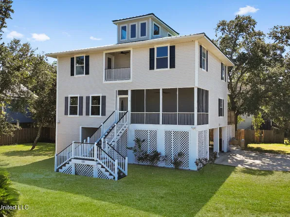 131 Dogwood Ln, Pass Christian, MS 39571