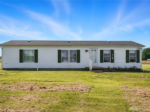 5104 Line Rd, New Vienna, OH 45159
