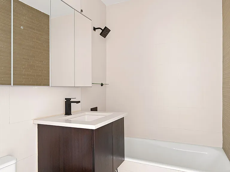 159 W 53rd St #11BC — Photo 8