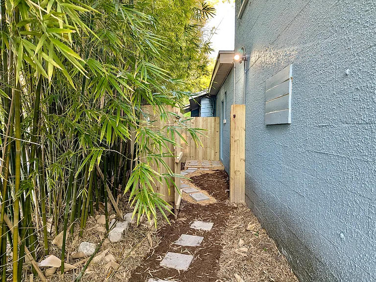 300 W 12th St #B — Photo 2