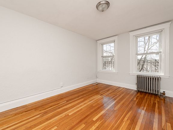 4th image of 286-288 Chestnut Hill Ave #12