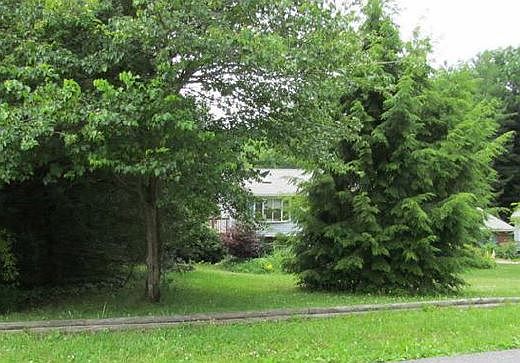 2nd image of 10 Hty Rd
