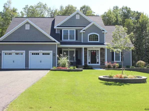 11 Hanna Court, Wynantskill, NY 12198