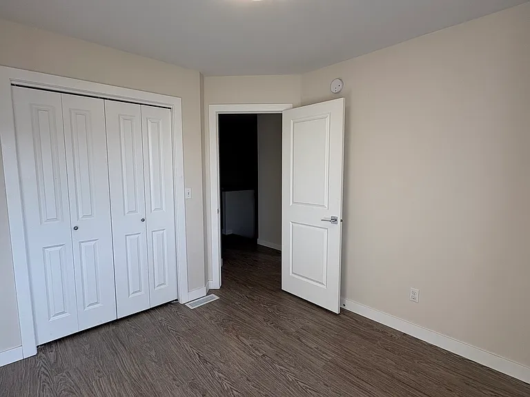 74 Larry Vickar Dr W — Photo 6