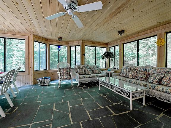 4th image of 35 Knollwood Dr