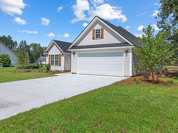 3rd image of 51 Magnolia Trl