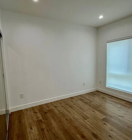 233 N Berendo St #5 — Photo 5