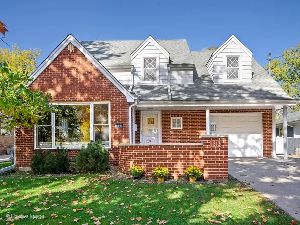 1312 Walker St, Western Springs, IL 60558