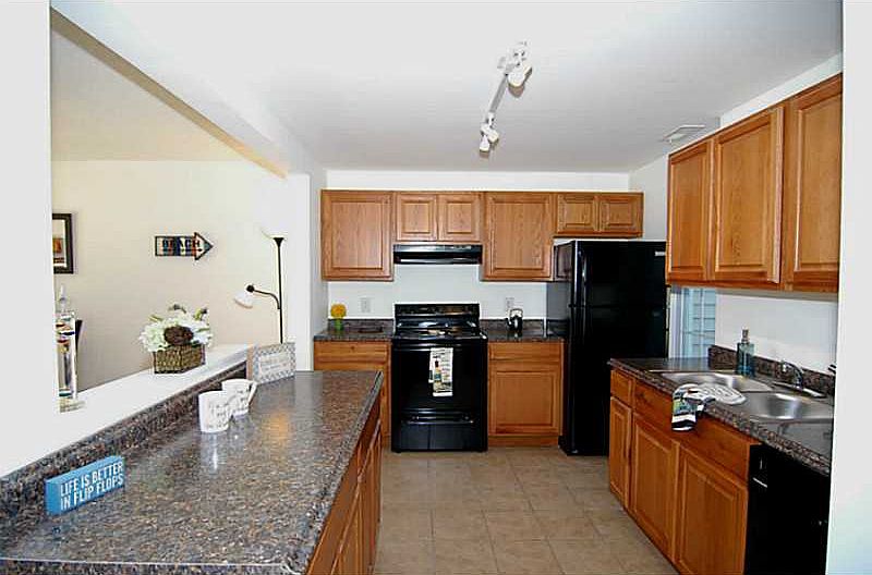 1st image of 1532 Fairfax Dr