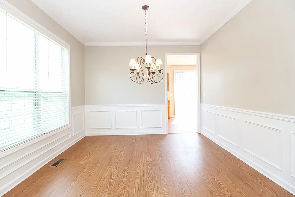 4 bed, 2.5 bath, 2312 sqft, $2,615 — Photo 4