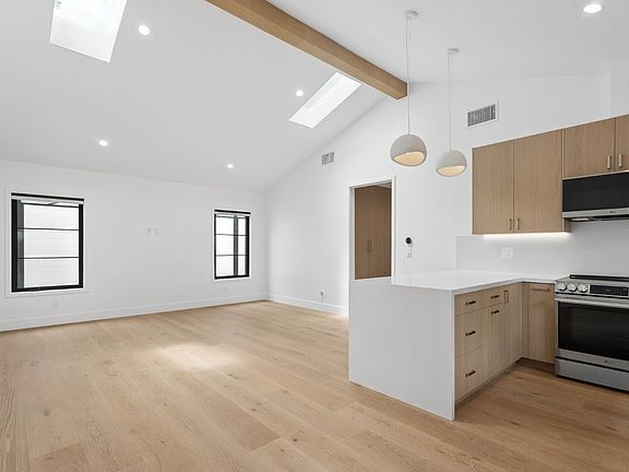 2nd image of 6302 Teesdale Ave