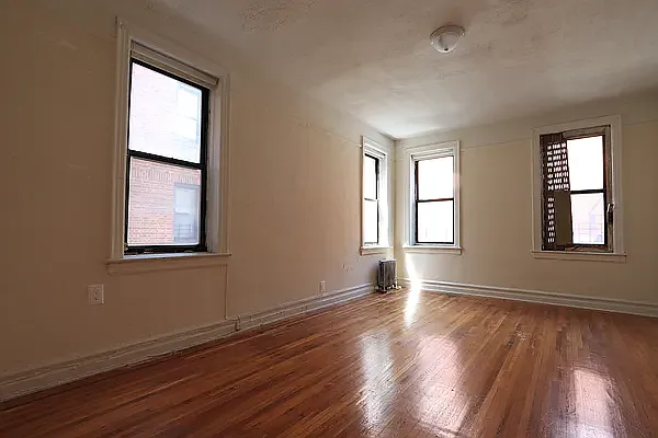 Building Photo 3
