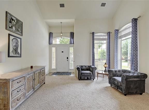 4th image of 10201 Maydelle Dr #265