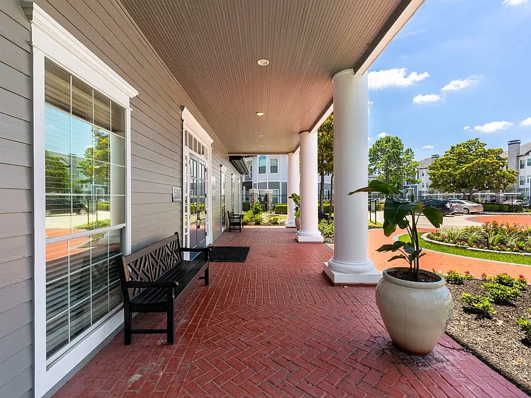 Leasing Center