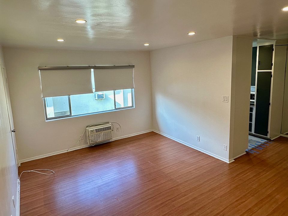 1st image of 18611 Clark St #21
