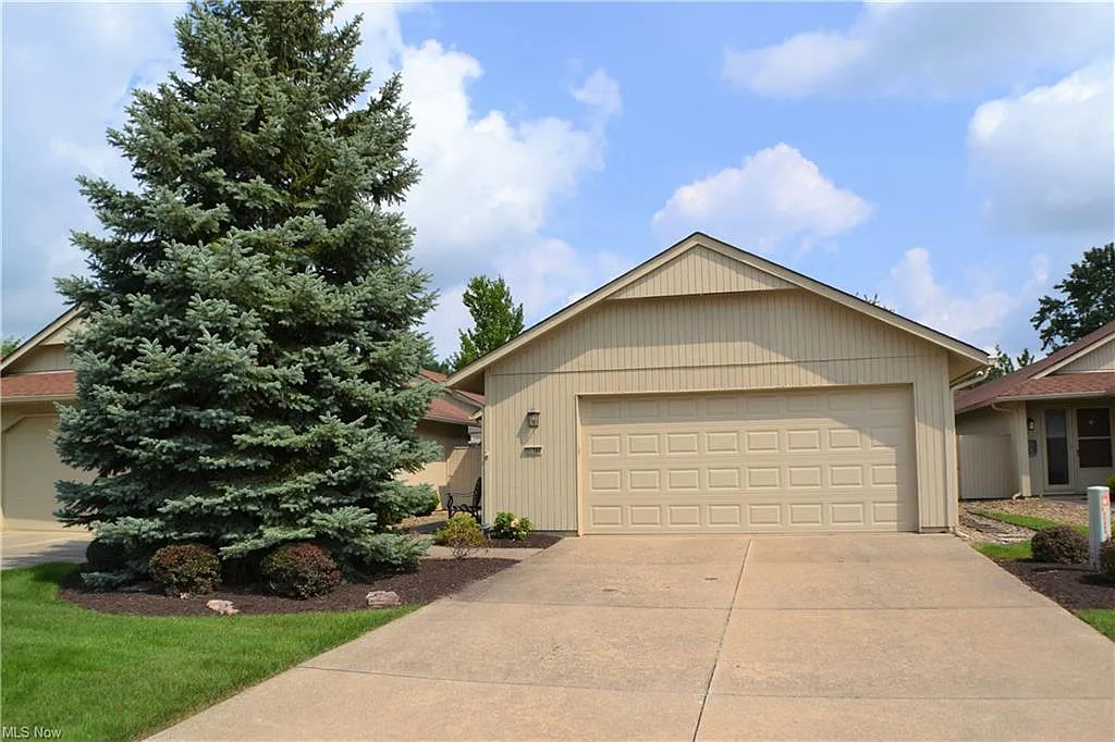 21388 Oak Bark Trl photo 1