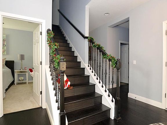 3rd image of 8098 Lazy Bear Ln