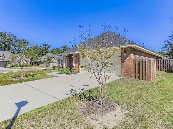 3rd image of 895 Legacy Oaks Dr
