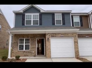 9326 Grand Valley Dr, Charlotte, NC 28213