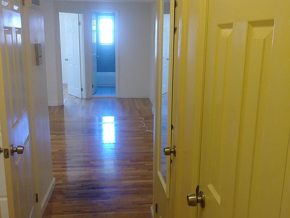 2nd image of 9134 195th St APT 3A