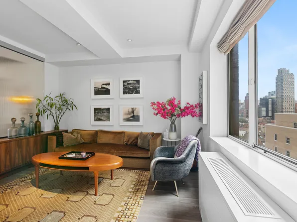 201 East 80th Street image 8 of 21