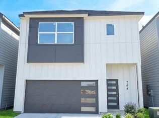 704 Savonna, Houston, TX 77076