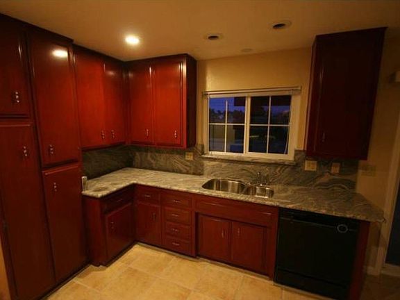 5th image of 7523 Barberry Ave