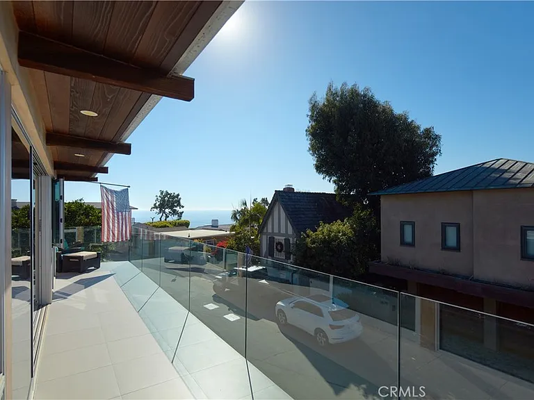 2680 Victoria Dr — Photo 12