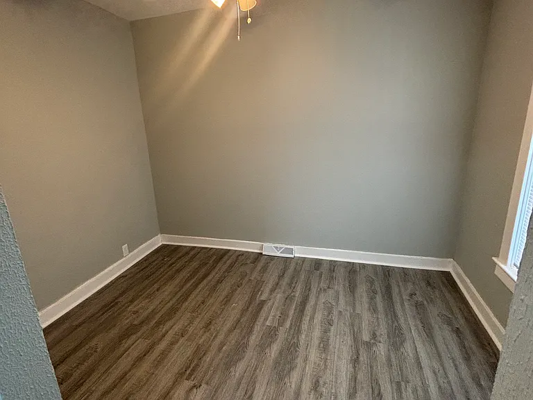 255 E Pearl St #1 — Photo 7