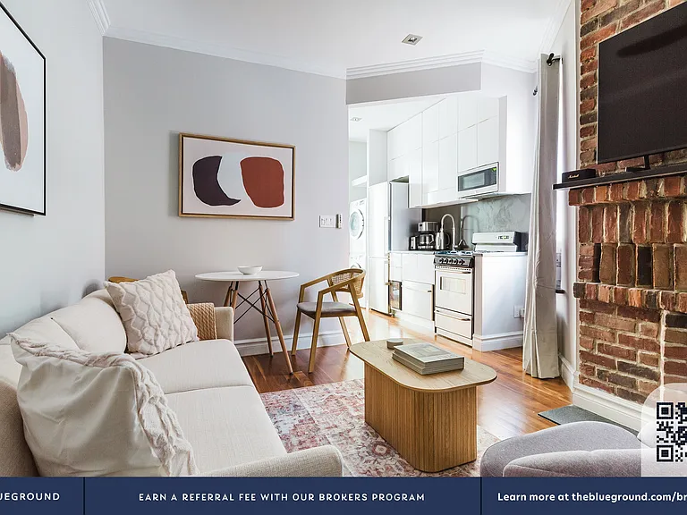209 E 25th St #2B — Photo 3